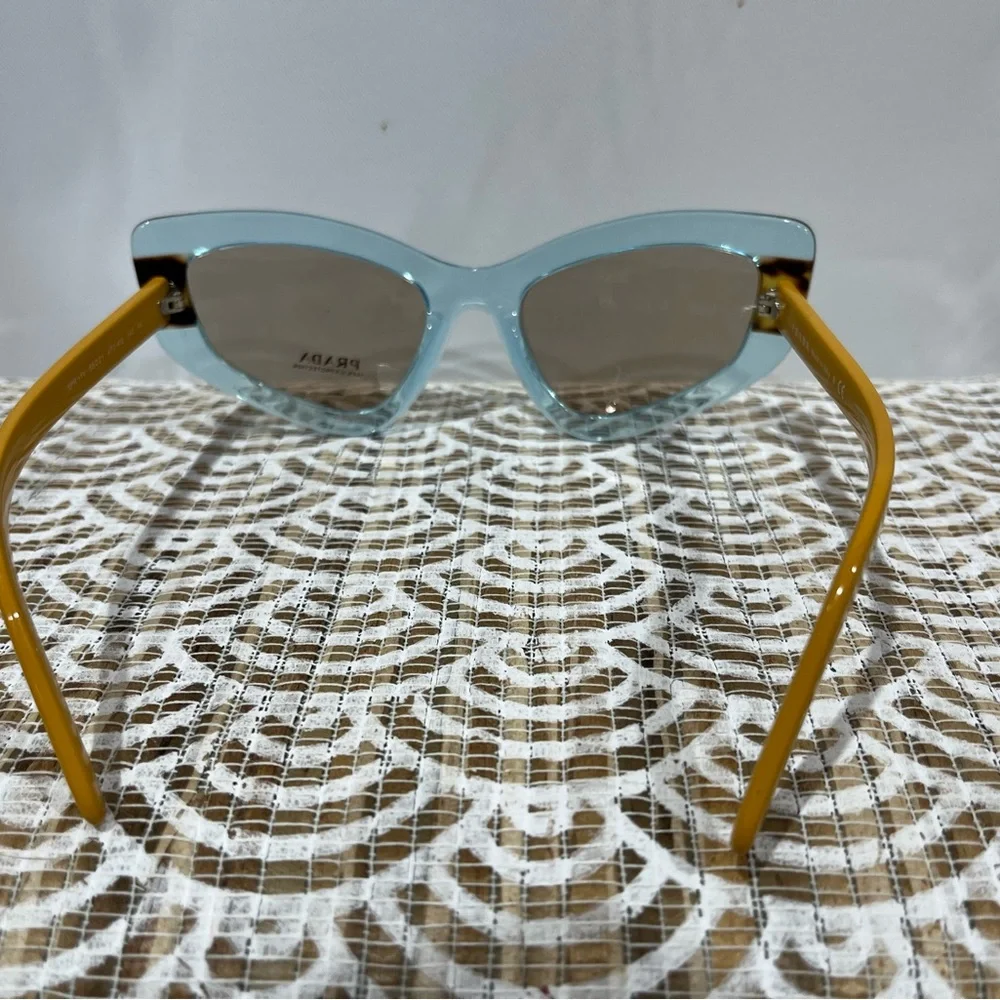 Prada PR 11VSF Sunglasses | Cat Eye Style | New with Sticker | No Box - Picture 4 of 11